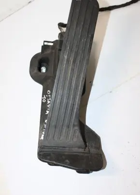 Skoda Octavia Mk2 (1Z) Accelerator throttle pedal 1K2723503T