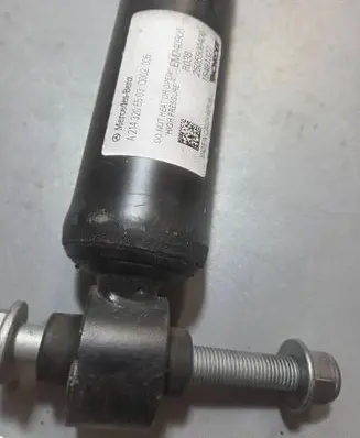 Mercedes-Benz E W214 Rear shock absorber/damper A2143206503
