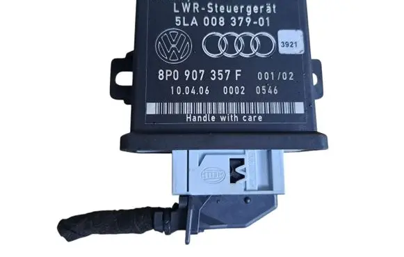 Audi Q7 4L Light module LCM 8P0907357F