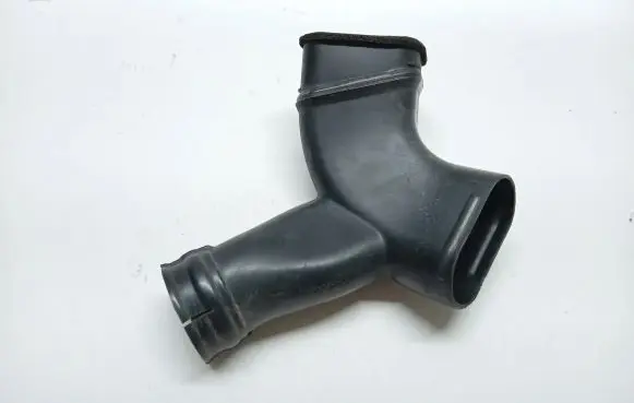 Nissan X-Trail T30 Engine coolant pipe/hose