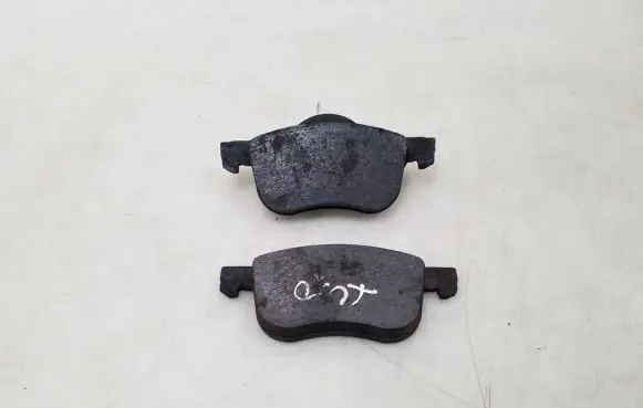 Volvo XC70 Brake pads (front) 