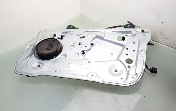 Skoda Fabia Mk1 (6Y) Front window lifting mechanism without motor 6Y0837756C