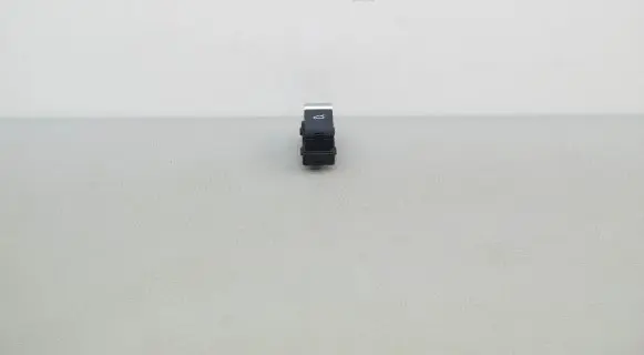 Audi A4 S4 B9 8W Tailgate/boot open switch button 4M0959831A