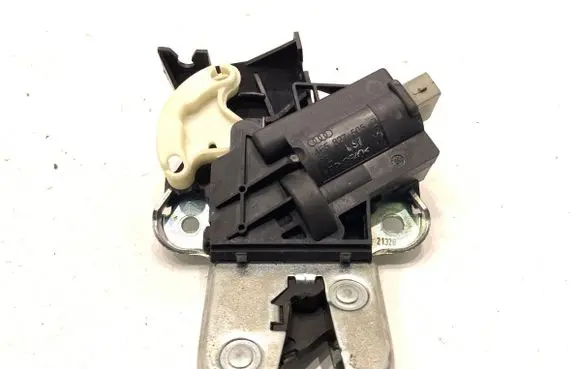 Audi A6 S6 C6 4F Tailgate exterior lock 4F5827505D