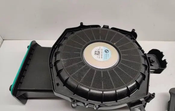 BMW X3 G01 Subwoofer speaker 6811926 65136811926 6826949