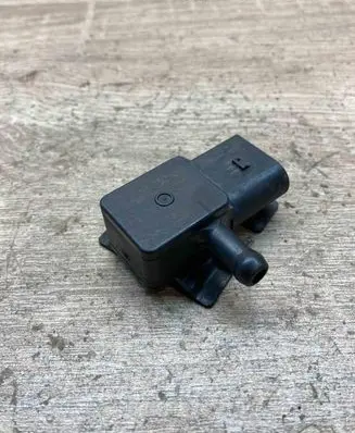 BMW 3 E90 E91 Exhaust gas pressure sensor 7805152