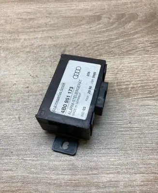 Audi A6 S6 C5 4B Alarm control unit/module 4B0951173