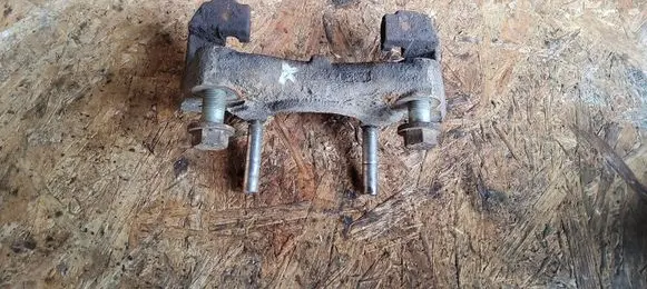 Volkswagen Transporter - Caravelle T5 Front Brake Caliper Pad/Carrier 