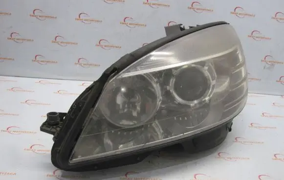 Mercedes-Benz C W204 Headlight/headlamp A2048208561