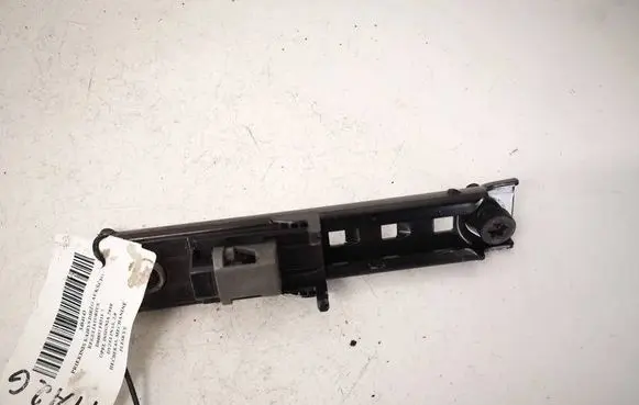 Opel Insignia A Front door lock loop/hook striker D00852F85137