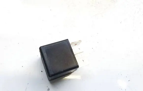 Renault Laguna III Other relay 7700821864 v23134-j52-x512