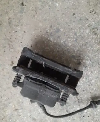 Jeep Cherokee Front brake caliper