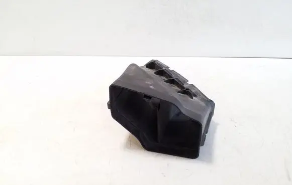 Audi A6 S6 C6 4F Air intake duct part 4F0129618