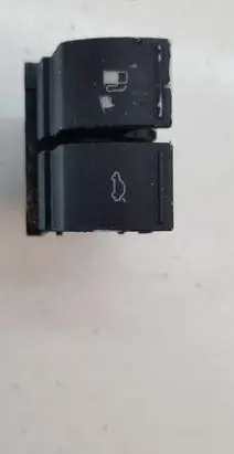 Volkswagen Touareg I Fuel tank opening switch 