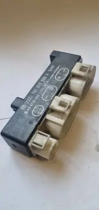 Volkswagen Sharan Coolant fan relay 701919506A 898726000