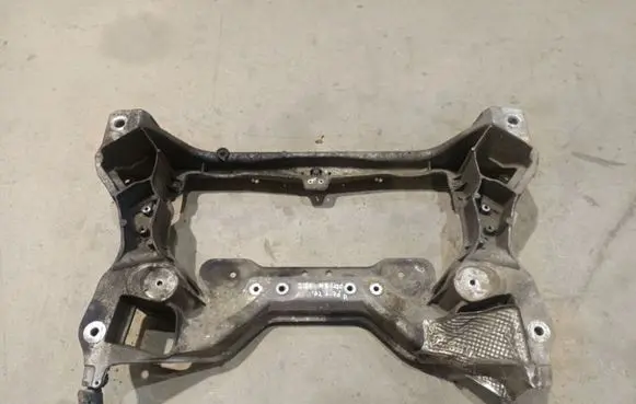 Mercedes-Benz C W203 Front subframe 