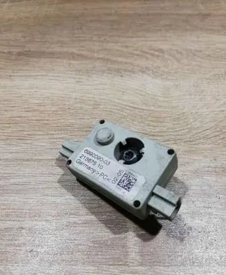 BMW 3 E90 E91 Aerial antenna amplifier 6990090