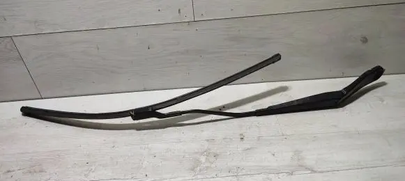 Volvo V40 Windshield/front glass wiper blade 31276059