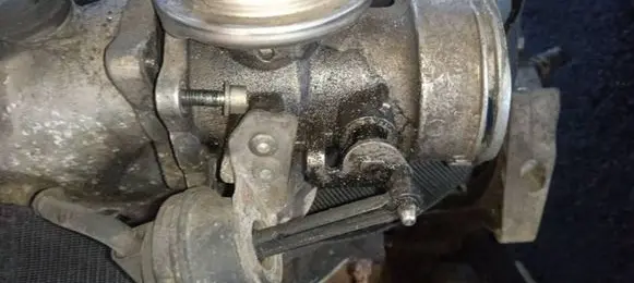 Skoda Octavia Mk2 (1Z) EGR valve 03G131501A 03G129637
