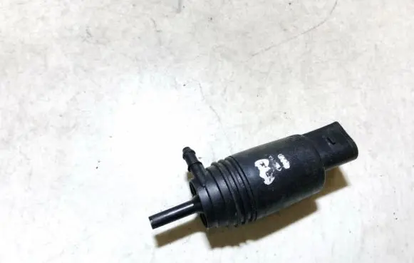 BMW 5 E39 Windscreen/windshield washer pump 67128377612 6712-8377612