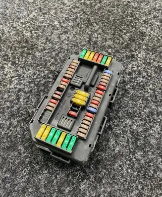 BMW X5 F15 Fuse module 6819653