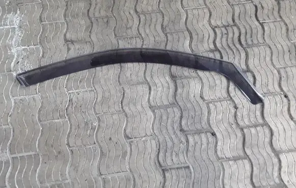 KIA Sorento Front door glass trim molding NOCODE