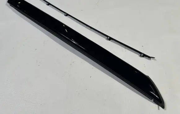 Ford Explorer VI Windshield trim lb5bs03683