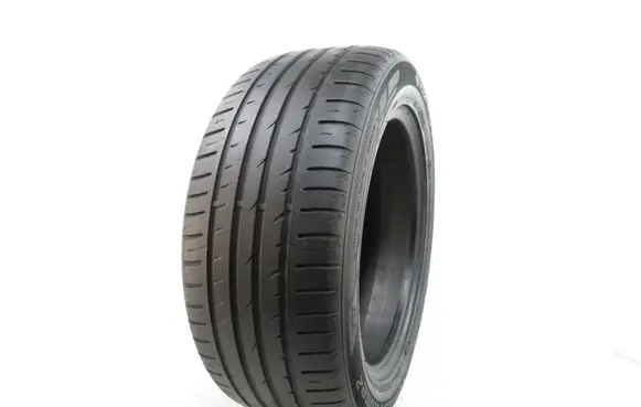 Volkswagen Golf V R16 summer tire 