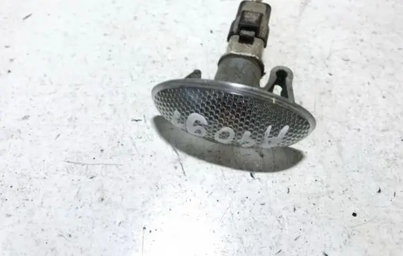 Citroen C3 Front fender indicator light