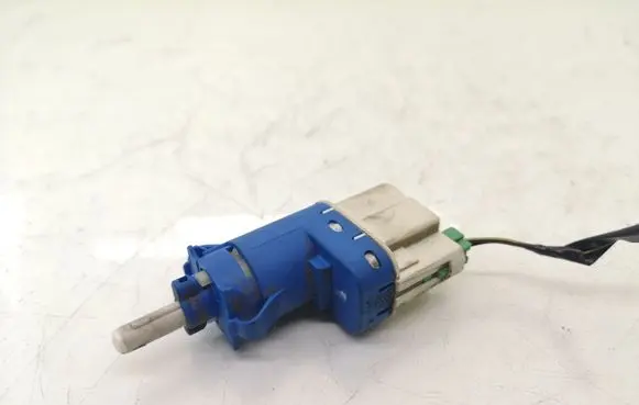 Ford Focus C-MAX Brake pedal sensor switch 3M5T9C872AC