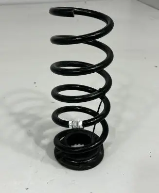 BMW 5 G30 G31 Rear coil spring 7856982