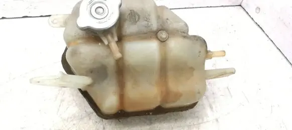 Nissan Pathfinder R51 Coolant expansion tank/reservoir