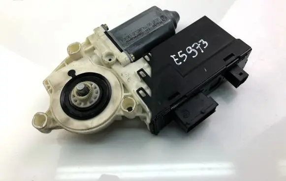 Citroen C5 Front door window regulator motor 9648485080