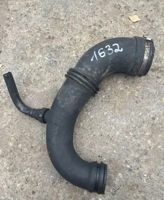 Opel Vivaro Intercooler hose/pipe