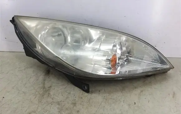 Mitsubishi Colt Headlight/headlamp MR957354