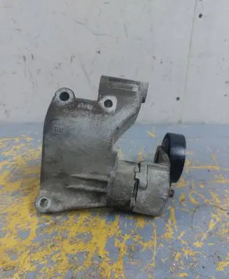 Opel Meriva A Generator/alternator belt tensioner 90571112