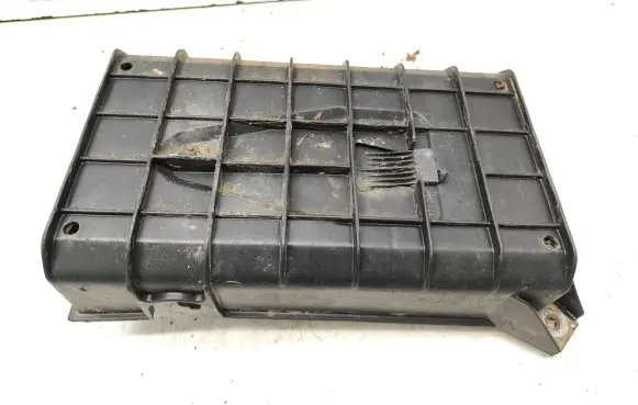 Active carbon filter fuel vapour canister