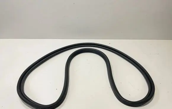 BMW M8 F91 F92 G14 G15 Trunk rubber seal (body) 7417339 7417340