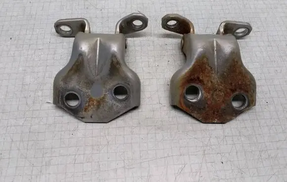 Subaru Legacy Front door hinges set 