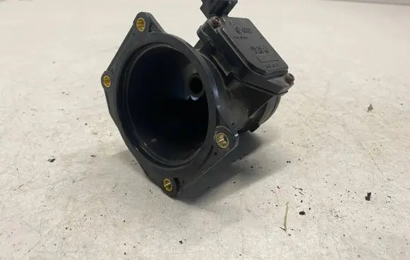 Audi A4 S4 B5 8D Mass air flow meter AFH6010B 058133471