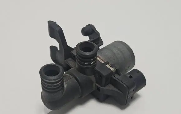 BMW Z3 E36 Coolant heater control valve 8375443 1147412138