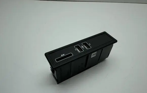 Mercedes-Benz GLC X253 C253 USB socket connector A2058200526