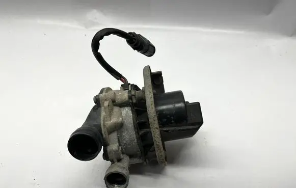 Volkswagen Jetta VI Secondary air pump 5C0906618