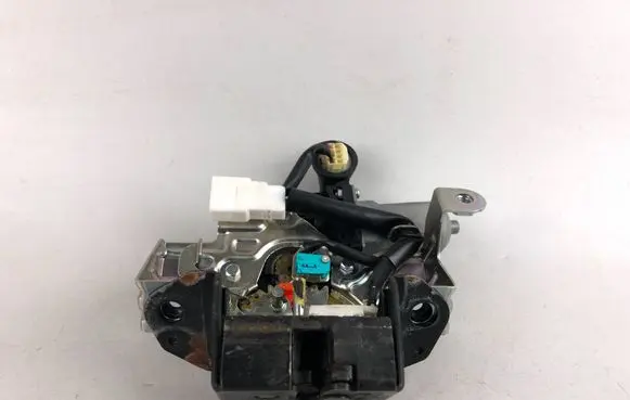 Subaru Outback (BS) Tailgate/trunk/boot lock/catch/latch 
