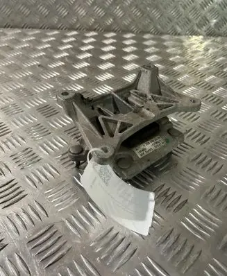 Mercedes-Benz GLC X253 C253 Gearbox mount A2052402500