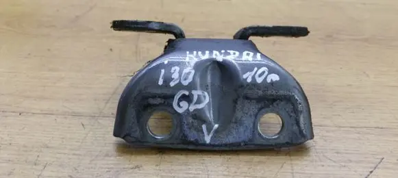 Hyundai i30 Rear door upper hinge