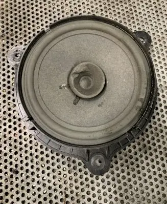 Renault Master III Front door speaker