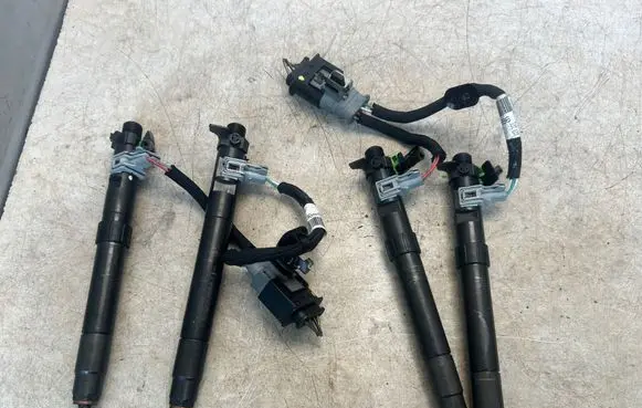 Ford C-MAX II Fuel injectors set 9686191080