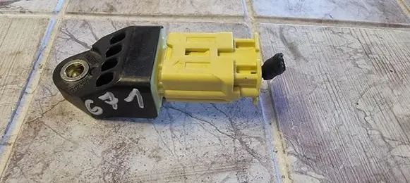 Toyota RAV 4 (XA30) Airbag deployment crash/impact sensor 8983133020 70340Y55U