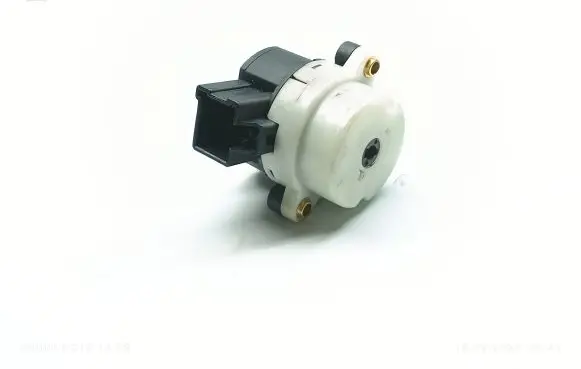 Volvo S60 Ignition lock 8645228 03035